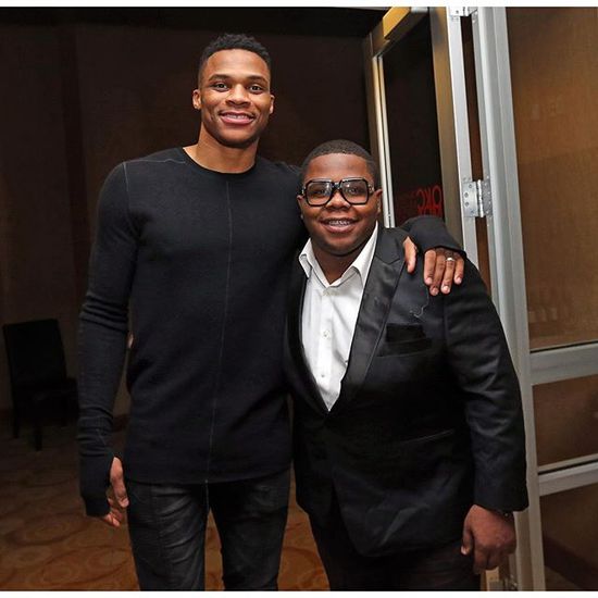 戏剧性拉到 戏剧性拉到